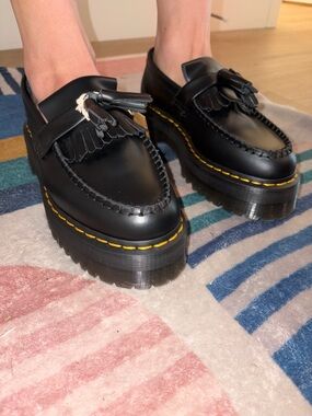 DR. MARTENS ADRIAN QUAD LEATHER PLATFORM TASSLE LOAFERS MSRP$210 Timeless Design